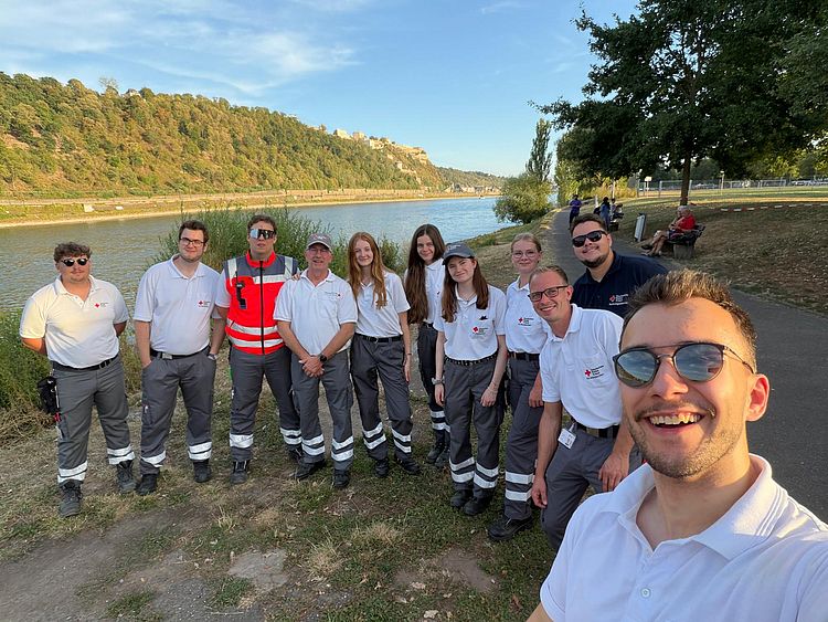 Gruppenfoto Helfende, (Foto:DRK)