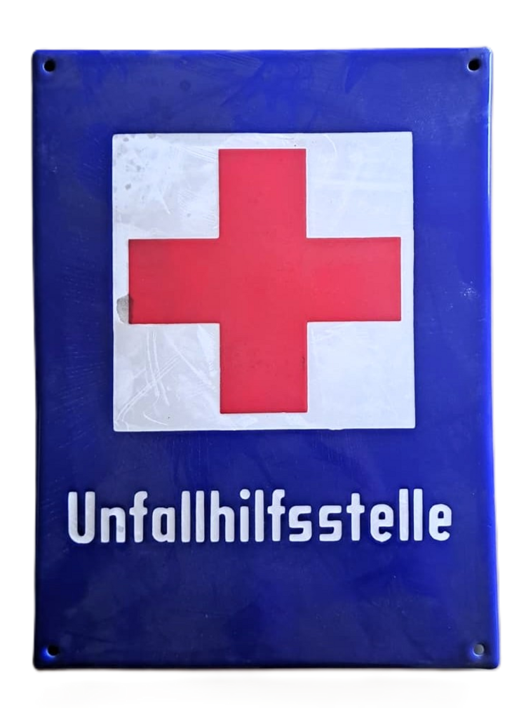 Unfallhilfsstellentafel, Abmessungen: 235 × 330 mm (Archiv: DRK Ortsverein Betzdorf e. V.)