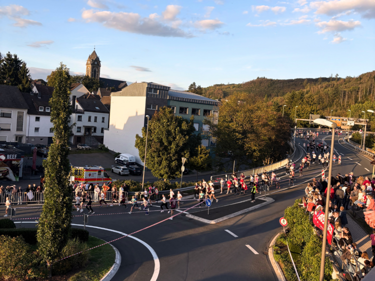 Läufer beim 13.Westerwaelder Firmenlauf in Betzdorf 2026