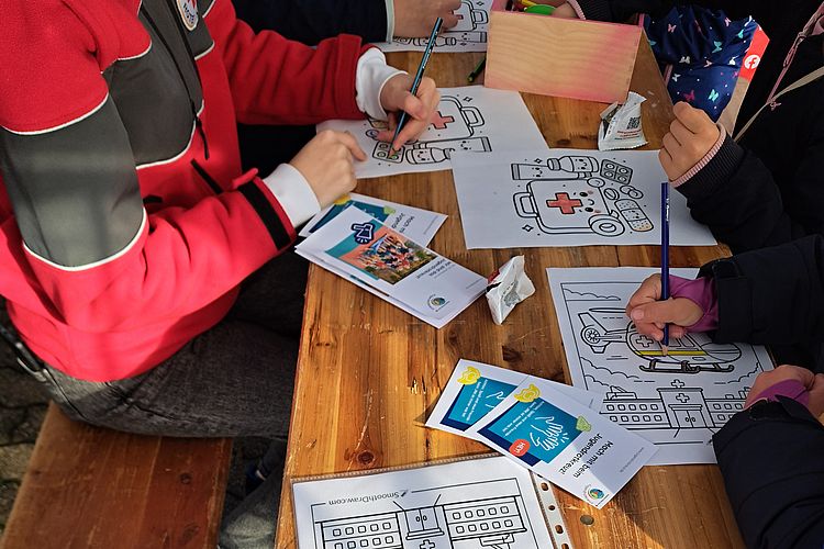 Malaktion beim Barbarafest 2026, (Foto: DRK)
