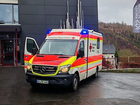 Besuch mit unseren RTW der Schulsanitäts-AG an der IGS Betzdorf-Kirchen.